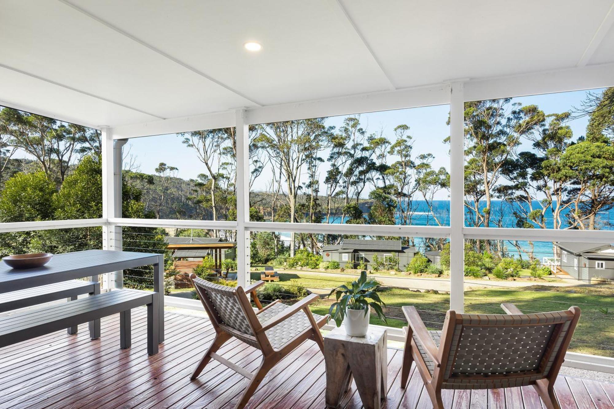 Pebbly Beach Escape East Lynne Exterior photo